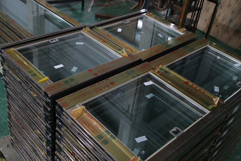 佛山鋁合金門窗哪家好？門窗十大品牌樓上樓高端門窗的優(yōu)勢在哪里？