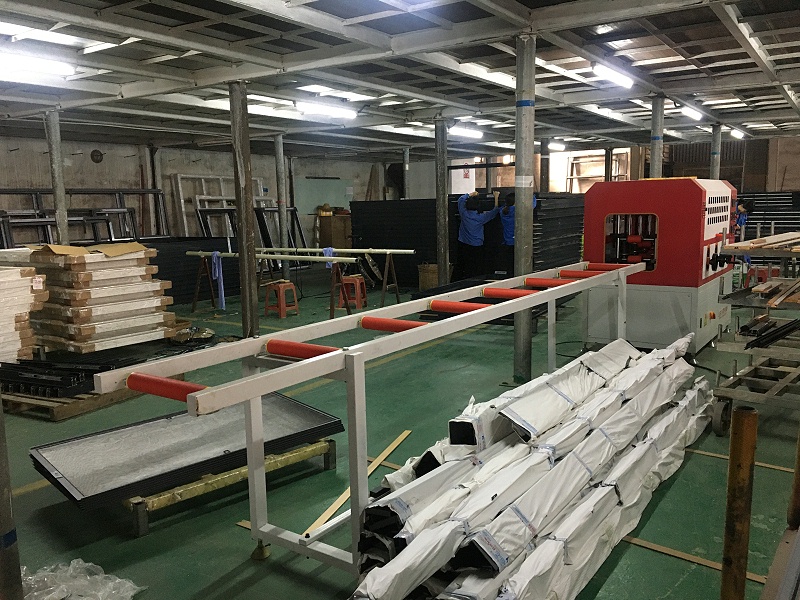 老公非要購買這家門窗廠的鋁合金門窗，看到實(shí)物我閉嘴了！