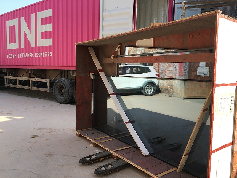 私家別墅豪宅定制的高端鋁合金門窗即將被送出國！