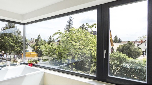 堪比美的暖風(fēng)機(jī)的鋁木復(fù)合門窗，助你輕松抵御寒冬！