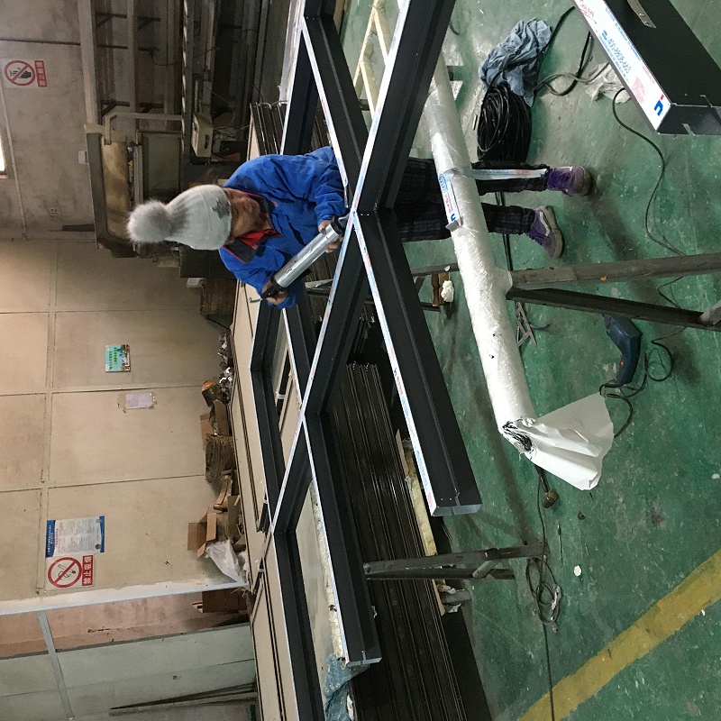 堪比美的暖風(fēng)機(jī)的鋁木復(fù)合門窗，助你輕松抵御寒冬！