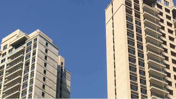 工程門窗如何實(shí)現(xiàn)規(guī)?；亩ㄖ粕a(chǎn)?樓上樓有妙招!